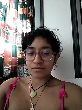 Snapshot of Lili_Gomez_ chatting on 14, 12, 2025 Lili Gomez online show from 14, 12, 2025