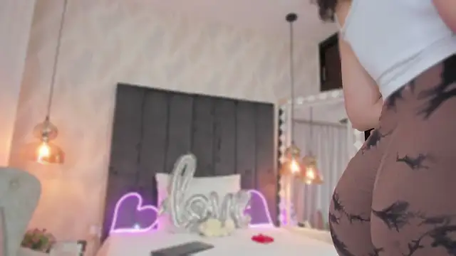 Snapshot of SHARONN____ chatting on 14, 2, 2025 SHARONN online show from 14, 2, 2025