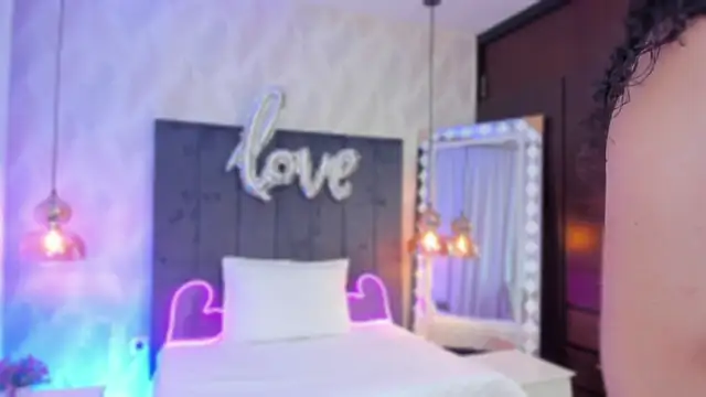 Snapshot of SHARONN____ chatting on 17, 2, 2025 SHARONN online show from 17, 2, 2025