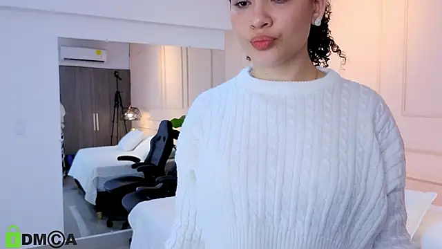 Snapshot of SHARONN____ chatting on 29, 9, 2025 SHARONN online show from 29, 9, 2025