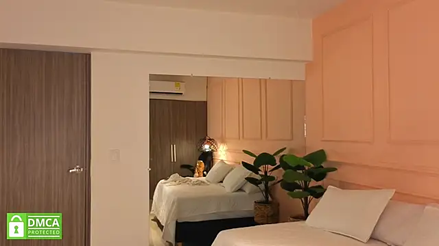 Snapshot of SHARONN____ chatting on 29, 10, 2025 SHARONN online show from 29, 10, 2025