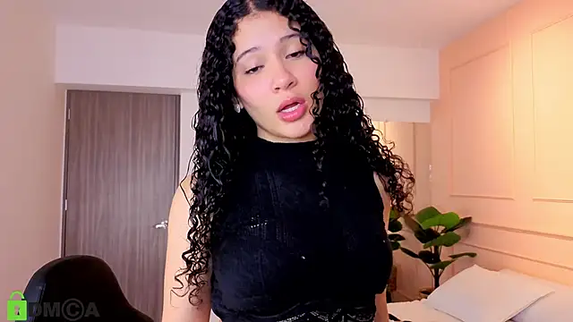 Snapshot of SHARONN____ chatting on 8, 11, 2025 SHARONN online show from 8, 11, 2025