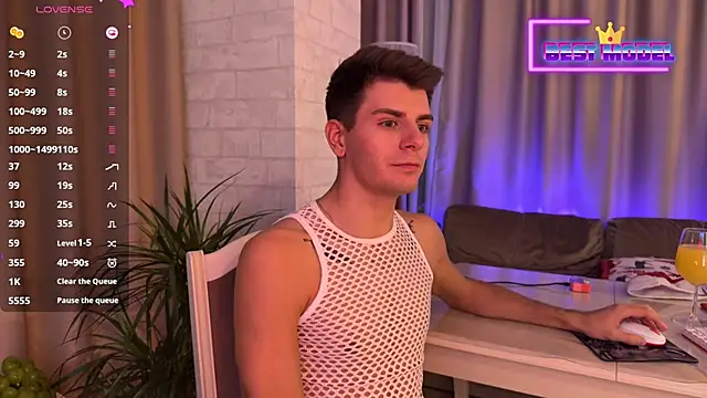 Snapshot of Walt_Enjoy chatting on 1, 1, 2025 Walt Enjoy online show from 1, 1, 2025