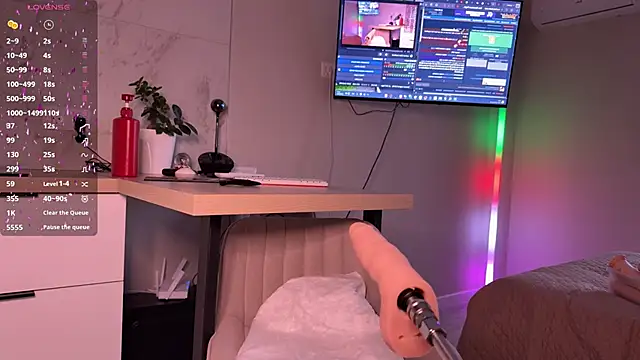 Snapshot of Walt_Enjoy chatting on 10, 9, 2025 Walt Enjoy online show from 10, 9, 2025