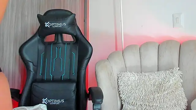 Snapshot of Tamaraa_Serra chatting on 2, 10, 2025 Tamaraa Serra online show from 2, 10, 2025