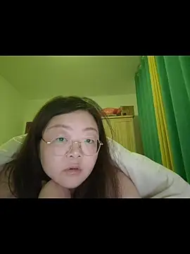 Snapshot of Weiwei5200 chatting on 17, 11, 2025 Weiwei5200 online show from 17, 11, 2025