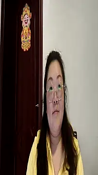 Snapshot of Weiwei5200 chatting on 22, 11, 2025 Weiwei5200 online show from 22, 11, 2025