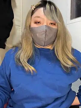 YUNA-yuna online show from 3, 1, 2025