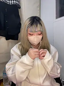 YUNA-yuna online show from 13, 1, 2025