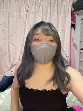 YUNA-yuna online show from 14, 2, 2025