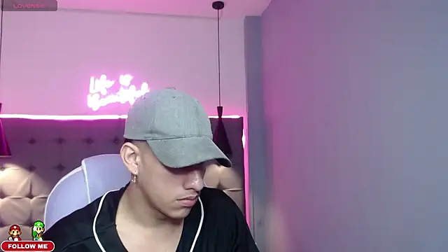 Snapshot of Jheidertwink chatting on 21, 12, 2024 Jheidertwink online show from 21, 12, 2024