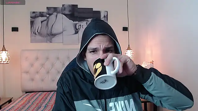 Snapshot of Jheidertwink chatting on 21, 12, 2024 Jheidertwink online show from 21, 12, 2024