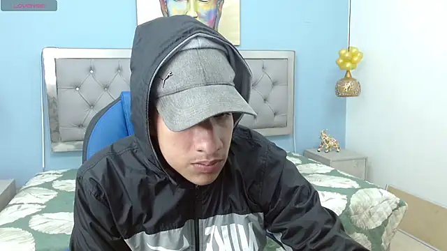 Snapshot of Jheidertwink chatting on 27, 12, 2024 Jheidertwink online show from 27, 12, 2024