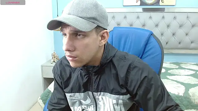 Snapshot of Jheidertwink chatting on 27, 12, 2024 Jheidertwink online show from 27, 12, 2024