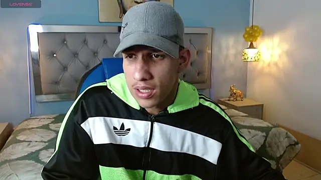 Snapshot of Jheidertwink chatting on 29, 12, 2024 Jheidertwink online show from 29, 12, 2024