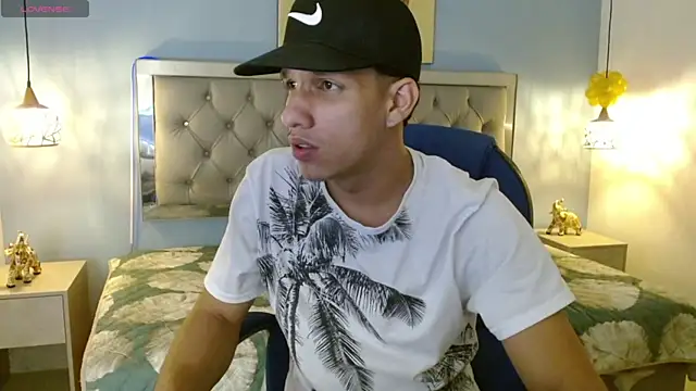 Snapshot of Jheidertwink chatting on 5, 1, 2025 Jheidertwink online show from 5, 1, 2025