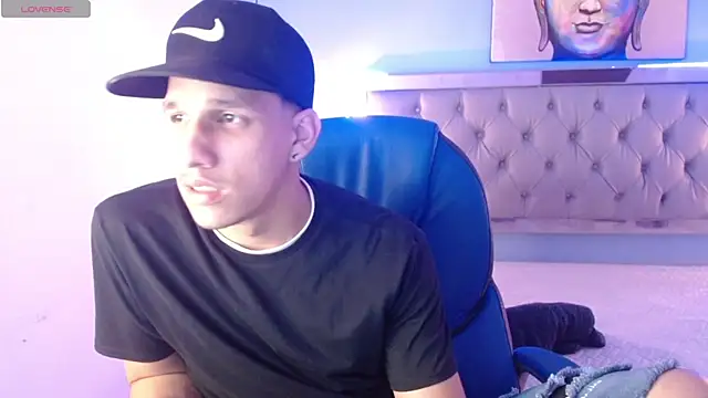 Snapshot of Jheidertwink chatting on 14, 1, 2025 Jheidertwink online show from 14, 1, 2025