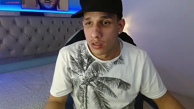 Snapshot of Jheidertwink chatting on 15, 2, 2025 Jheidertwink online show from 15, 2, 2025