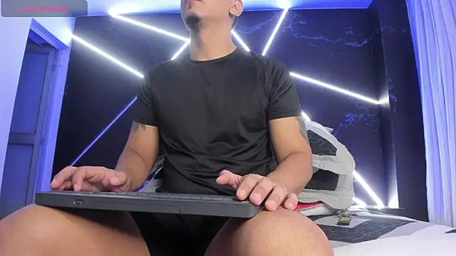 JoshMillerr  online show from 15, 9, 2025