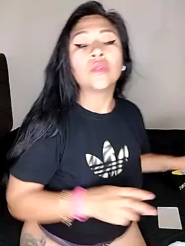 ineliveca online show from 4, 1, 2025