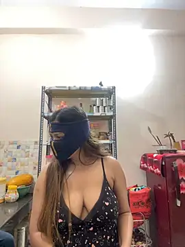 HoneyBearCpl online show from 8, 2, 2025