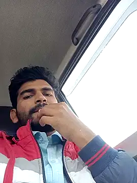 Roni1028 online show from 5, 1, 2025