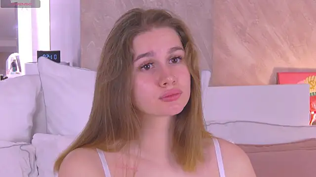 EllieHayes online show from 2, 3, 2025