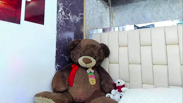 Snapshot of Bi_Latin_Boys1 chatting on 13, 12, 2024 Bi Latin Boys1 online show from 13, 12, 2024