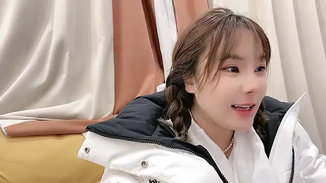 ChuChu1991 online show from 3, 1, 2025