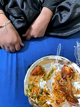 Snapshot of United3 chatting on 26, 11, 2025 United3 online show from 26, 11, 2025