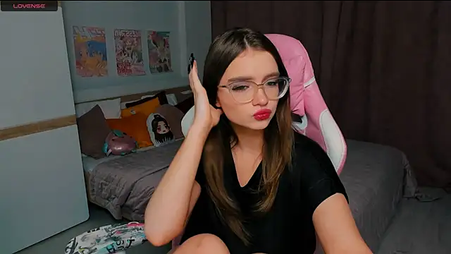 Sonya Glen online show from 3, 12, 2025