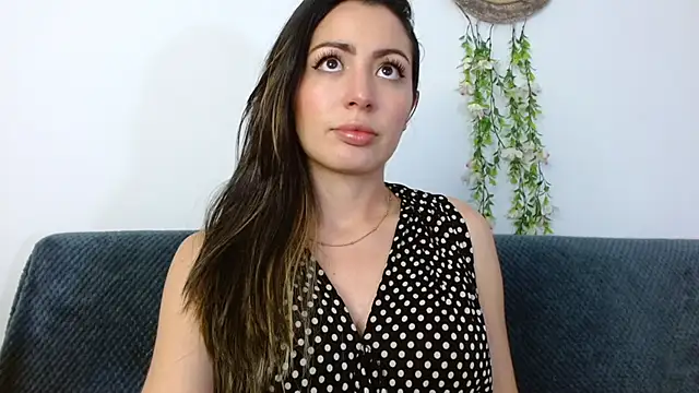 Kendal Mosk online show from 17, 12, 2024