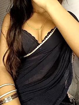 Snapshot of sexyriya_008 chatting on 6, 10, 2025 sexyriya 008 online show from 6, 10, 2025