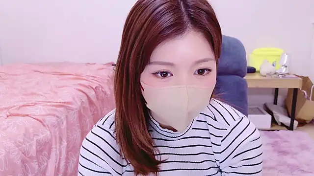 Snapshot of Runarunapi chatting on 18, 10, 2025 Runarunapi online show from 18, 10, 2025