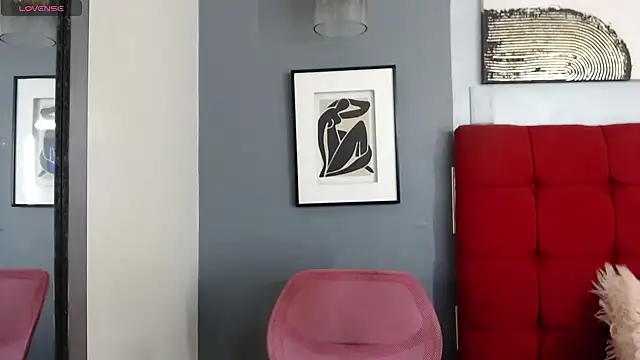  Natassia Dreams online show from 9, 2, 2025