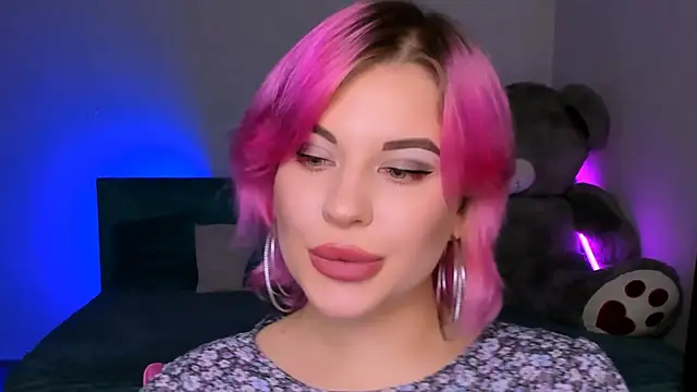 Snapshot of evaharve chatting on 4, 1, 2025 evaharve online show from 4, 1, 2025