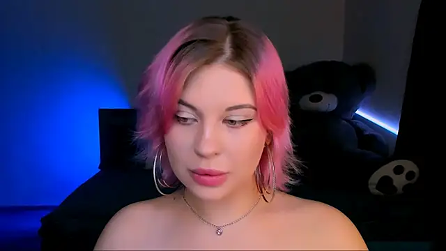 Snapshot of evaharve chatting on 11, 1, 2025 evaharve online show from 11, 1, 2025