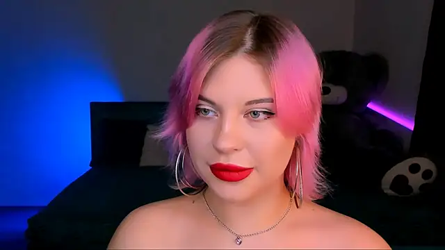 Snapshot of evaharve chatting on 12, 1, 2025 evaharve online show from 12, 1, 2025