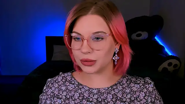 Snapshot of evaharve chatting on 4, 3, 2025 evaharve online show from 4, 3, 2025