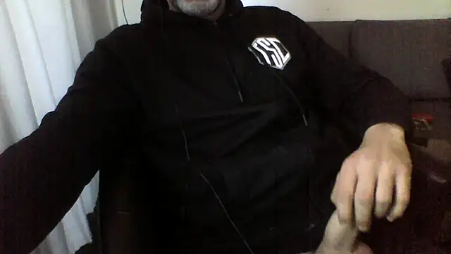 Snapshot of Avamereandmikel chatting on 4, 1, 2025 Avamereandmikel online show from 4, 1, 2025