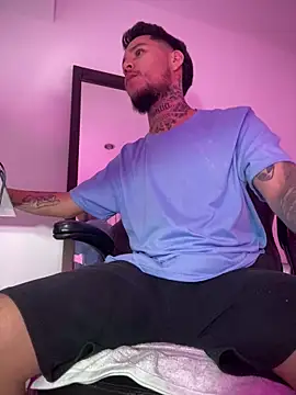 Snapshot of Junihn0 chatting on 3, 10, 2025 Junihn0 online show from 3, 10, 2025