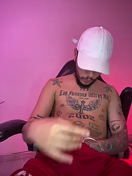 Snapshot of Junihn0 chatting on 18, 11, 2025 Junihn0 online show from 18, 11, 2025