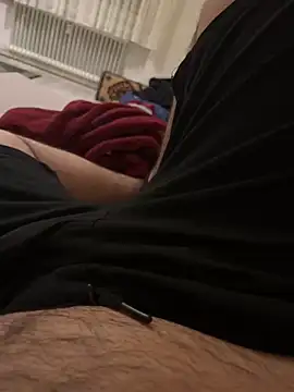 Snapshot of Loco42- chatting on 25, 12, 2024 Loco42- online show from 25, 12, 2024