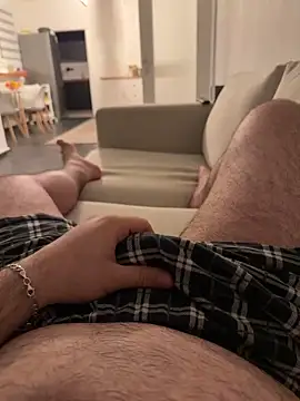 Snapshot of Loco42- chatting on 24, 11, 2025 Loco42- online show from 24, 11, 2025