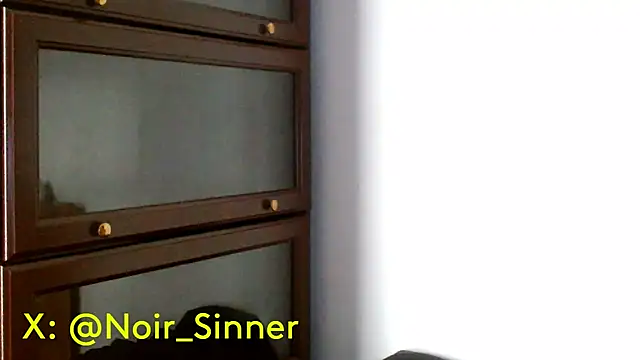 Snapshot of sinnernoir chatting on 6, 5, 2026 sinnernoir online show from 6, 5, 2026