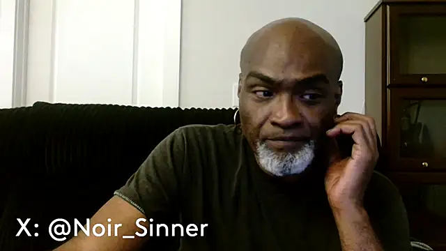 Snapshot of sinnernoir chatting on 2, 6, 2026 sinnernoir online show from 2, 6, 2026