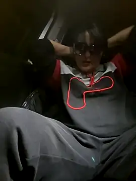 Snapshot of Emily_andre chatting on 28, 11, 2025 Emily andre online show from 28, 11, 2025