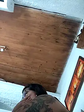 infiernowoman23 online show from 10, 1, 2025