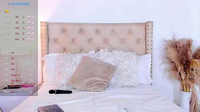 Snapshot of marilynrossy chatting on 8, 2, 2025 marilynrossy online show from 8, 2, 2025