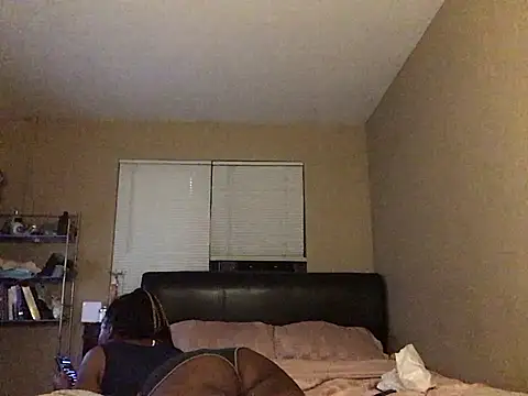 Snapshot of Eboni03 chatting on 17, 12, 2024 Eboni03 online show from 17, 12, 2024